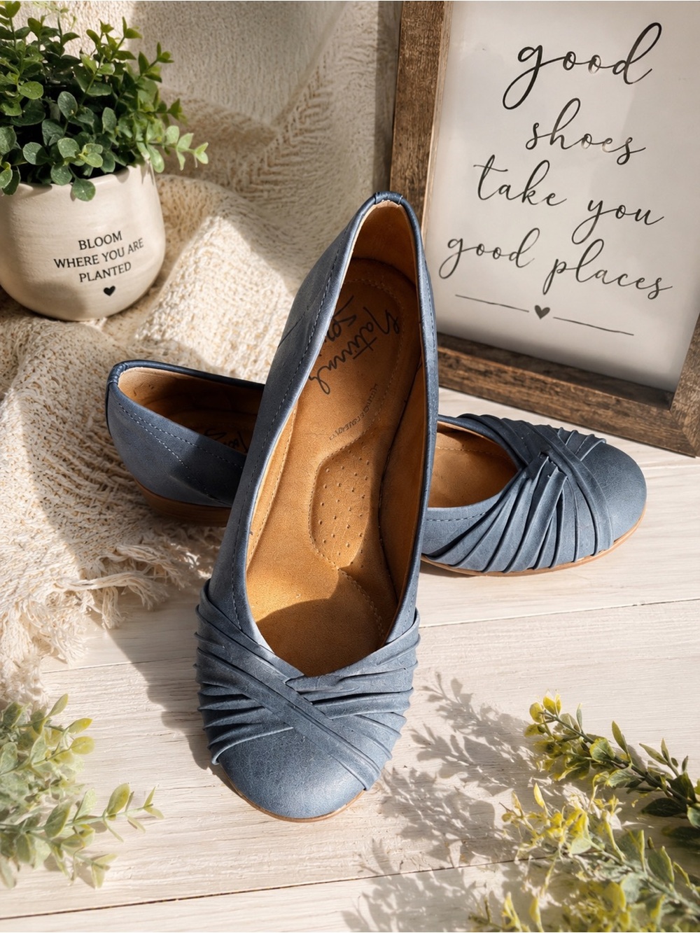 Natural Soul Women's Flats